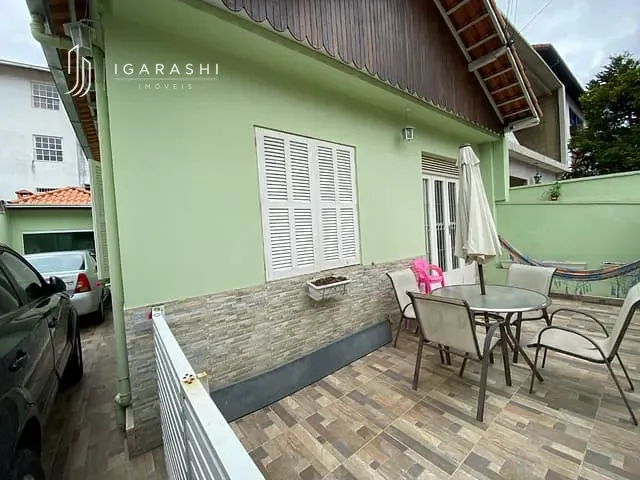Casa com 150m² 3 quartos e 2 banheiros, à venda, no bairro Braunes em Nova Friburgo