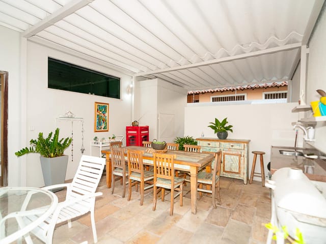 Casa com 413m² 5 quartos e 6 banheiros, à venda, no bairro Mata da Praia em Vitória