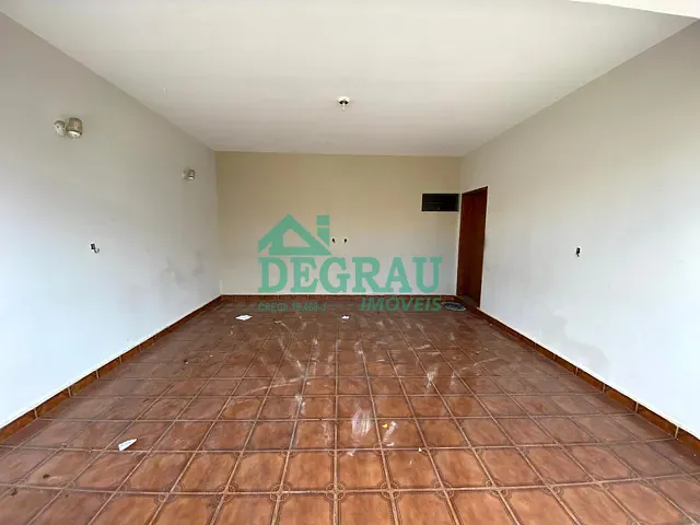 Casa 3 quartos e 1 banheiro, para alugar, no bairro Parque Vista Alegre em Itapeva