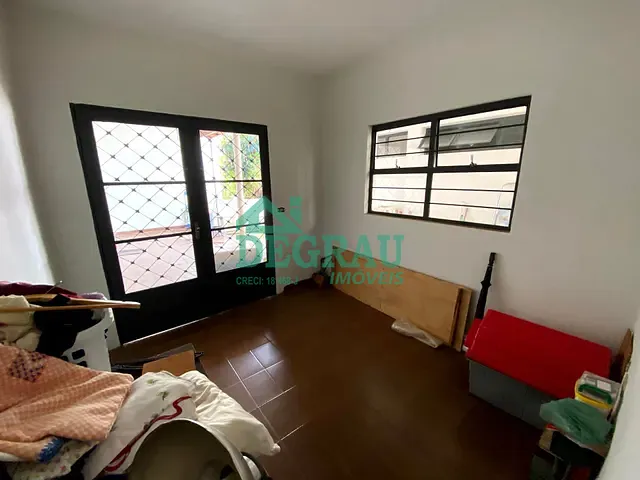 Casa 3 quartos e 1 banheiro, para alugar, no bairro Parque Vista Alegre em Itapeva