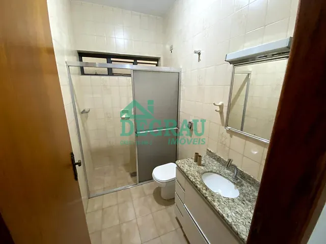 Casa 3 quartos e 1 banheiro, para alugar, no bairro Parque Vista Alegre em Itapeva