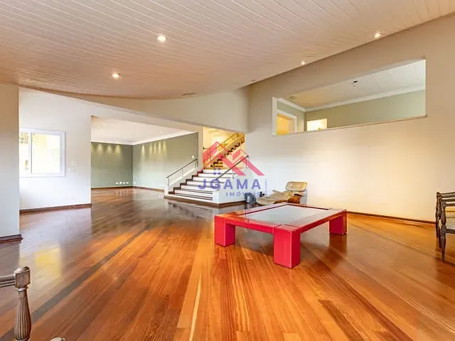 Casa 4 quartos e 6 banheiros, à venda, no bairro Jardim Leonor em São Paulo