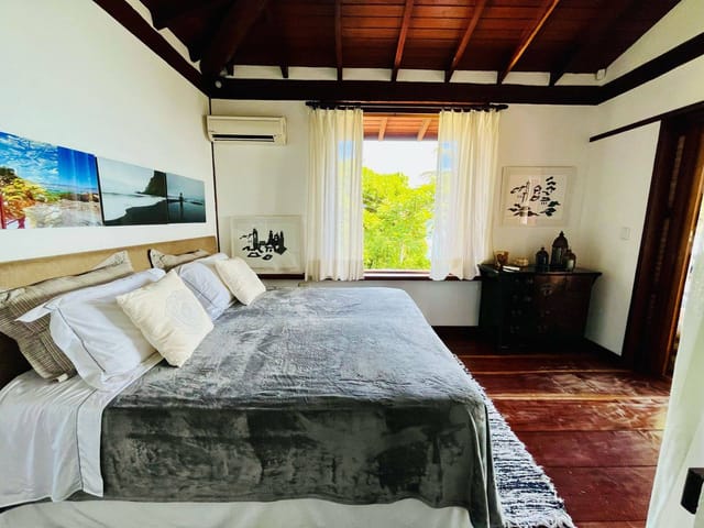 Casa 5 quartos e 6 banheiros, à venda, no bairro Armação em Ilhabela