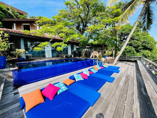 Casa 5 quartos e 6 banheiros, à venda, no bairro Armação em Ilhabela