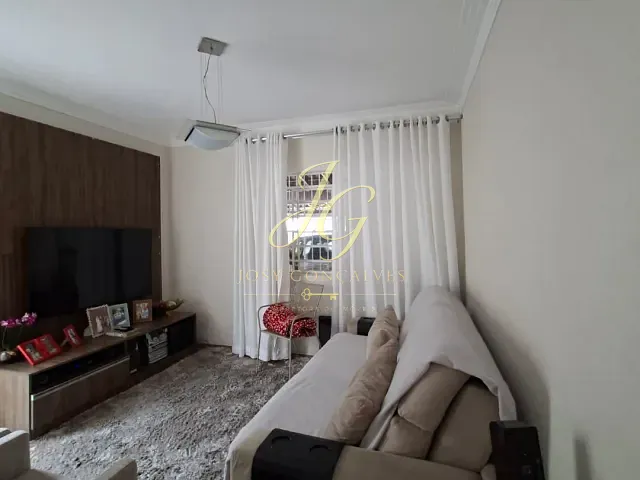 Casa 3 quartos e 3 banheiros, à venda, no bairro Vila Mogilar em Mogi das Cruzes