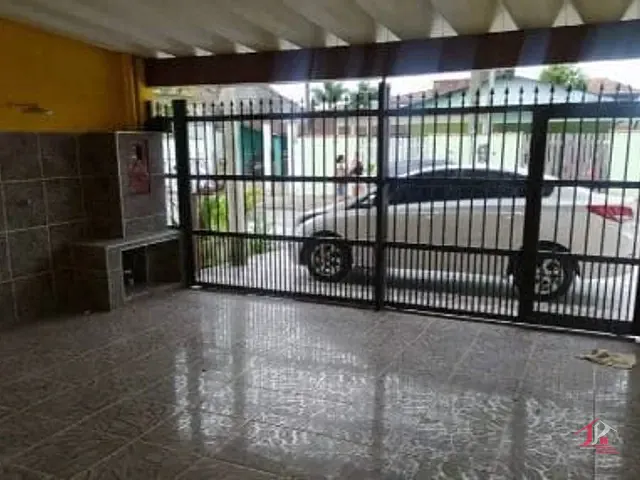 Casa 2 quartos e 2 banheiros, à venda, no bairro Cidade da Criança em Praia Grande