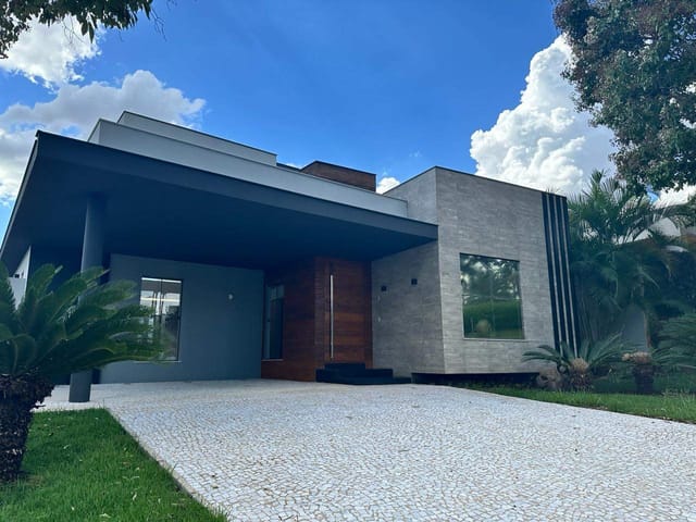 Casa com 620m² 4 quartos e 6 banheiros, à venda, no bairro Vivendas do Arvoredo em Londrina