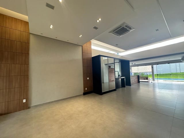 Casa com 620m² 4 quartos e 6 banheiros, à venda, no bairro Vivendas do Arvoredo em Londrina