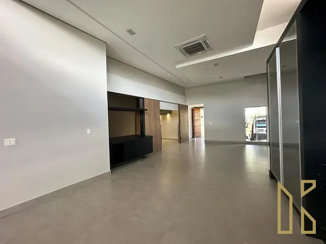 Casa com 620m² 4 quartos e 6 banheiros, à venda, no bairro Vivendas do Arvoredo em Londrina