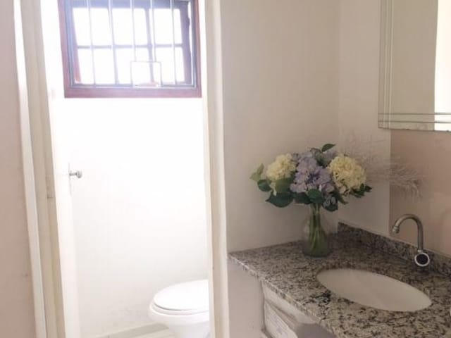Casa 3 quartos e 3 banheiros, à venda ou para alugar, no bairro Bela Vista em Osasco