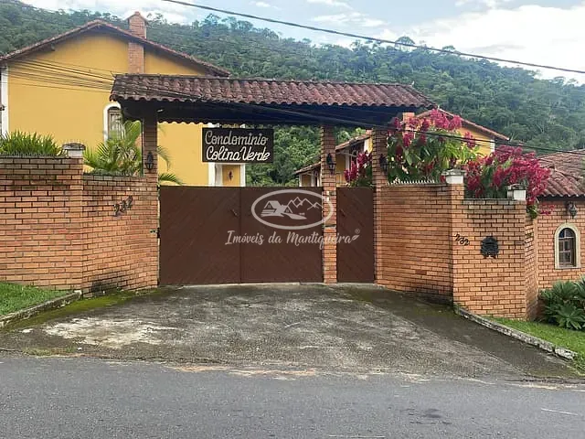 Casa com 91m² 2 quartos e 2 banheiros, à venda, no bairro Penedo em Itatiaia
