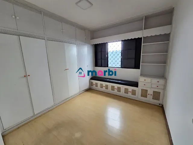 Casa com 301m² 3 quartos e 4 banheiros, para alugar, no bairro Vila Santa Catarina em Americana