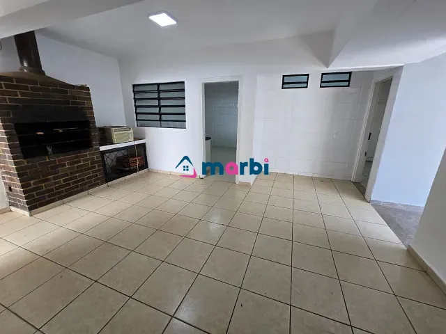 Casa com 301m², para alugar, no bairro Vila Santa Catarina em Americana