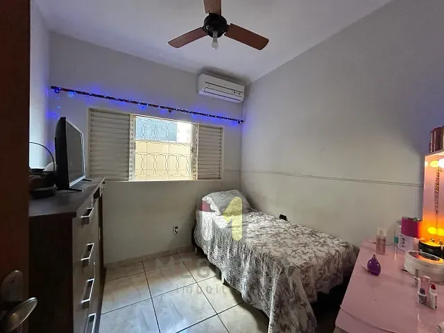 Casa com 250m² 3 quartos e 3 banheiros, à venda, no bairro Jardim do Alto em Serrana
