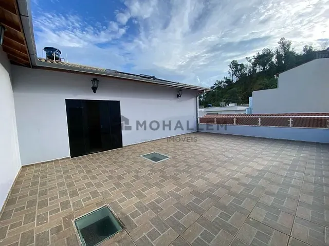 Casa com 300m² 6 quartos e 1 banheiro, à venda, no bairro Centro em Itajubá