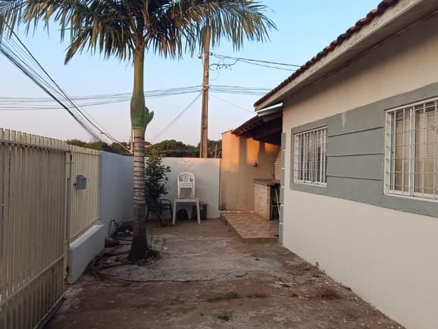 Casa com 233m² 6 quartos e 3 banheiros, à venda, no bairro Jardim Nova Cambé em Cambé