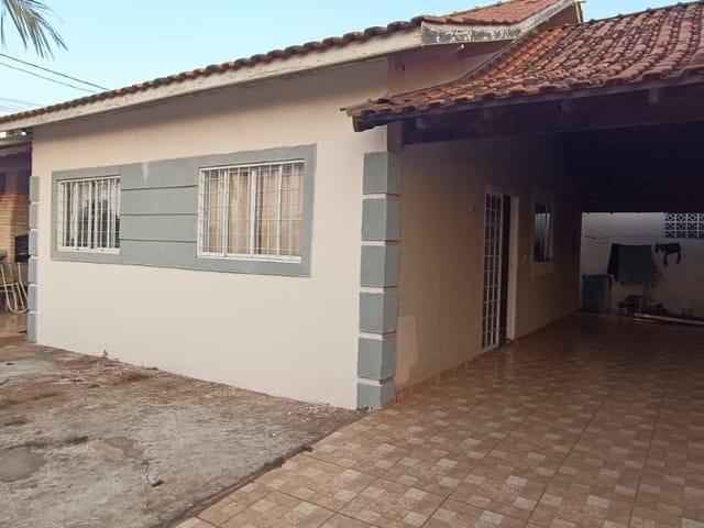 Casa com 233m² 6 quartos e 3 banheiros, à venda, no bairro Jardim Nova Cambé em Cambé