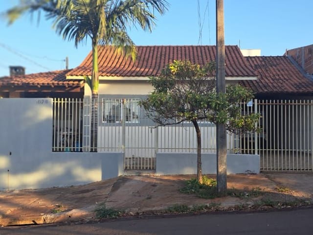 Casa com 233m² 6 quartos e 3 banheiros, à venda, no bairro Jardim Nova Cambé em Cambé