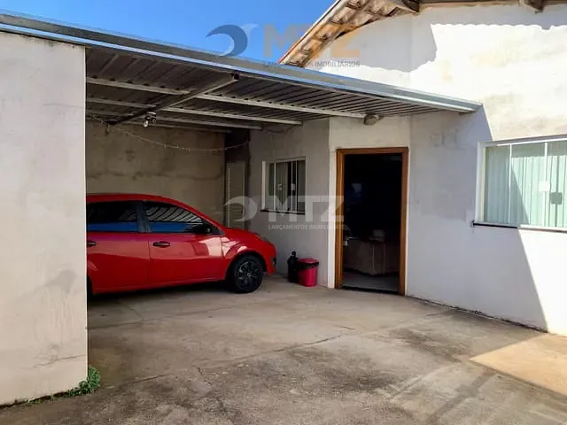 Casa com 250m² 2 quartos e 1 banheiro, à venda, no bairro Parque Residencial Vinte e Quatro de Maio em Botucatu