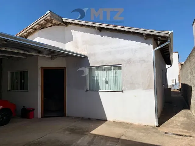 Casa com 250m² 2 quartos e 1 banheiro, à venda, no bairro Parque Residencial Vinte e Quatro de Maio em Botucatu