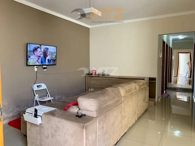 Casa com 250m² 2 quartos e 1 banheiro, à venda, no bairro Parque Residencial Vinte e Quatro de Maio em Botucatu