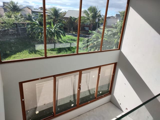 Foto do Casa - Casa à venda, Guarajuba, Camaçari, BA, próxima  ao comércio local com restaurantes, hotéis, bancos, supermercados, roteiros turísticos! | MB Marcia Buzzacchino Imobiliária
