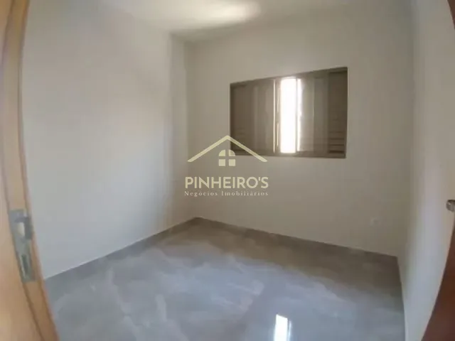 Casa com 157m² 3 quartos e 1 banheiro, à venda, no bairro Residencial Abussafe em Cambé