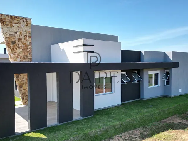 Casa com 300m² 3 quartos e 4 banheiros, à venda, no bairro Centro em Torres