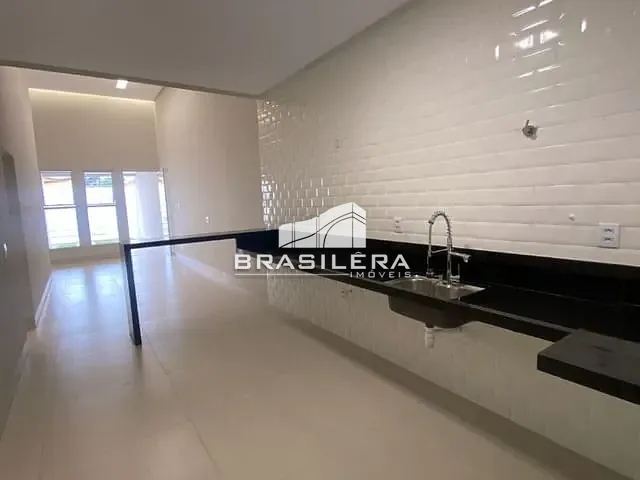 Casa com 210m² 3 quartos e 2 banheiros, à venda, no bairro Jardim Atlântico em Goiânia