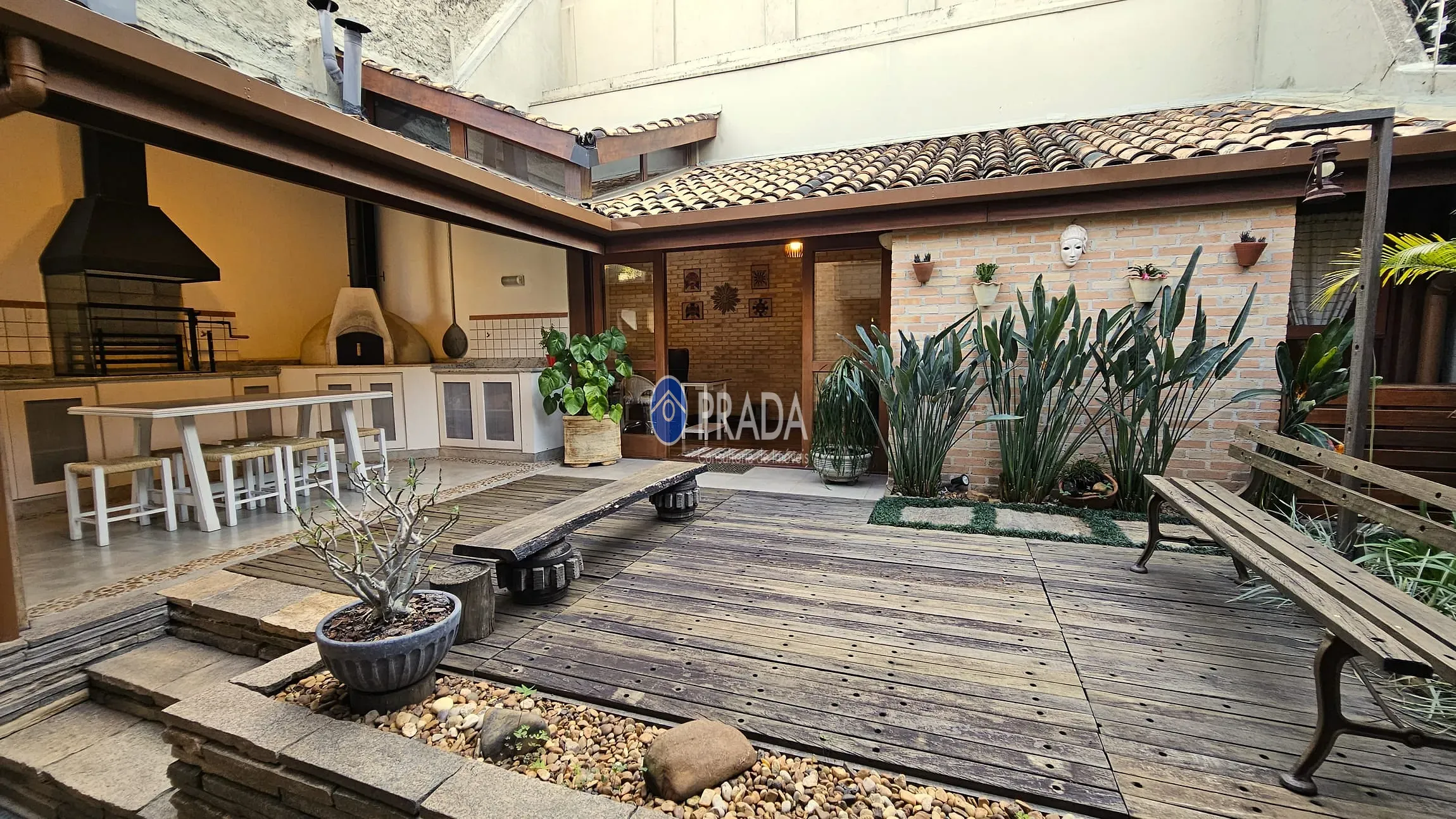 Casa, 3 quartos, 247 m² - Foto 1