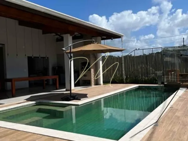Casa com 450m² 4 quartos e 2 banheiros, à venda, no bairro Olivença em Ilhéus