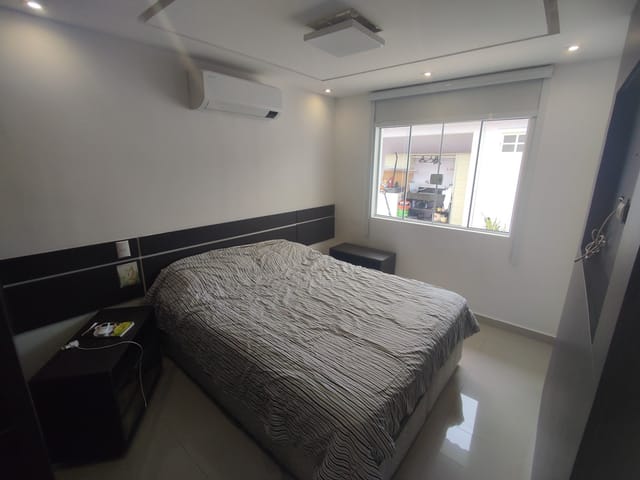 Casa 2 quartos e 3 banheiros, à venda, no bairro Campo Grande em Rio de Janeiro