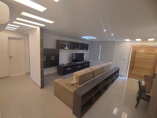 Casa 2 quartos e 3 banheiros, à venda, no bairro Campo Grande em Rio de Janeiro