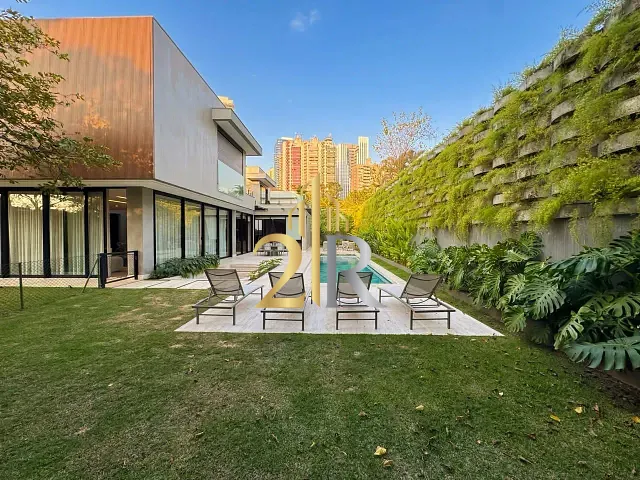 Casa com 909m² 5 quartos e 10 banheiros, à venda, no bairro Alphaville Residencial Dois em Barueri