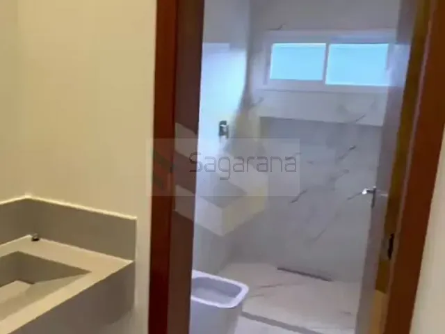 Casa com 180m² 3 quartos e 4 banheiros, à venda, no bairro Santo Antônio em Patrocínio