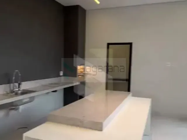 Casa com 180m² 3 quartos e 4 banheiros, à venda, no bairro Santo Antônio em Patrocínio