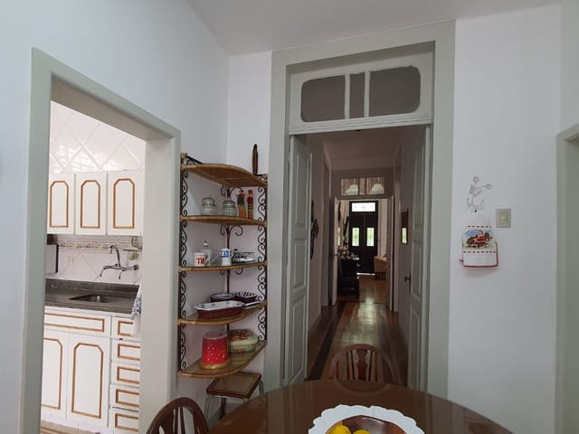 Casa 4 quartos e 2 banheiros, à venda, no bairro Centro em Petrópolis