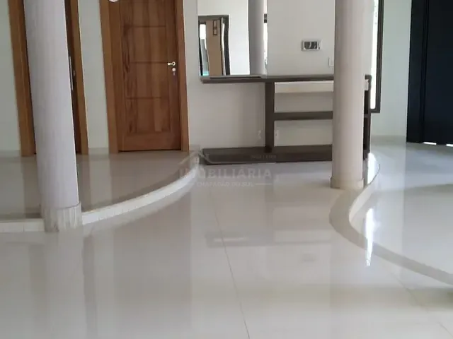 Casa 4 quartos e 2 banheiros, à venda, no bairro CENTRO em Chapadão do Sul