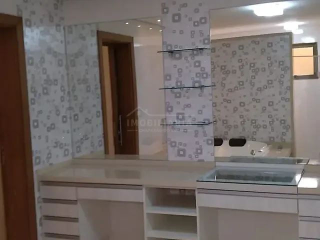 Casa 4 quartos e 2 banheiros, à venda, no bairro CENTRO em Chapadão do Sul