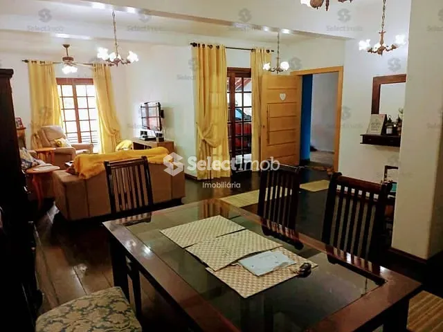 Casa com 550m² 4 quartos e 3 banheiros, à venda, no bairro Centro em Ribeirão Pires