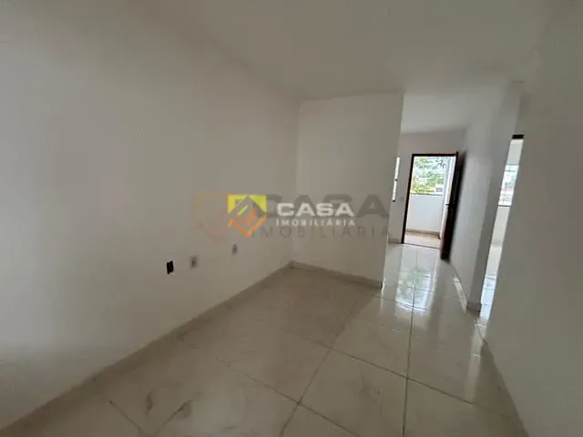 Casa 2 quartos e 2 banheiros, à venda, no bairro Residencial Centro da Serra em Serra