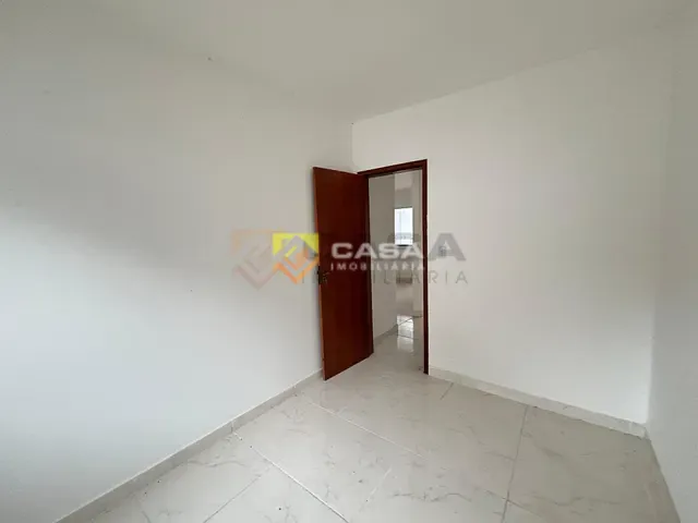 Casa 2 quartos e 2 banheiros, à venda, no bairro Residencial Centro da Serra em Serra