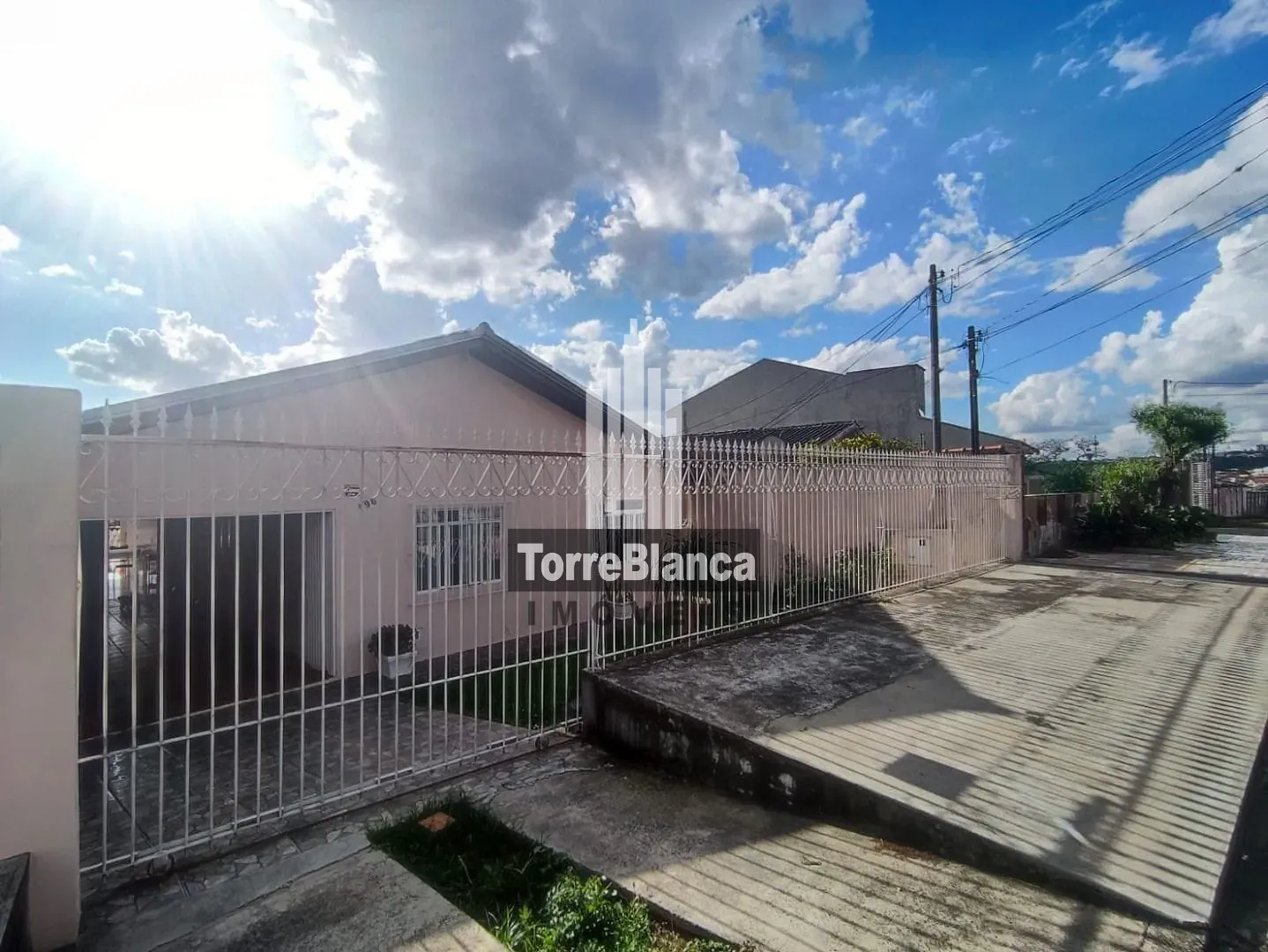 Casa, 4 quartos, 192 m² - Foto 1