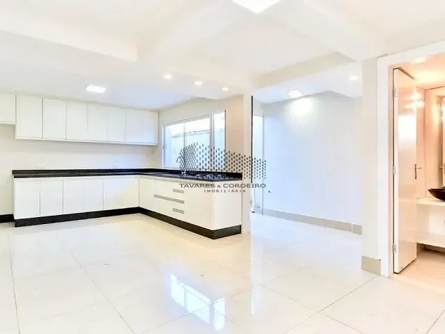 Casa à venda, no bairro Santa Quitéria em Curitiba