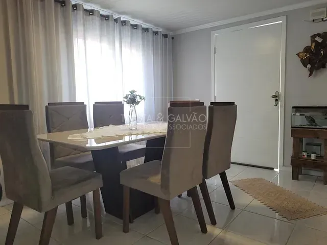 Casa com 120m² 3 quartos e 2 banheiros, à venda, no bairro Xaxim em Curitiba