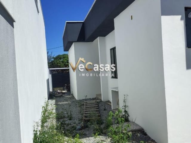 Casa com 100m² 2 quartos e 2 banheiros, à venda, no bairro Verdes Mares em Rio das Ostras