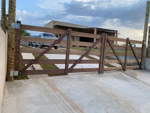 Casa com 500m², à venda, no bairro Zona Rural em Abadiânia