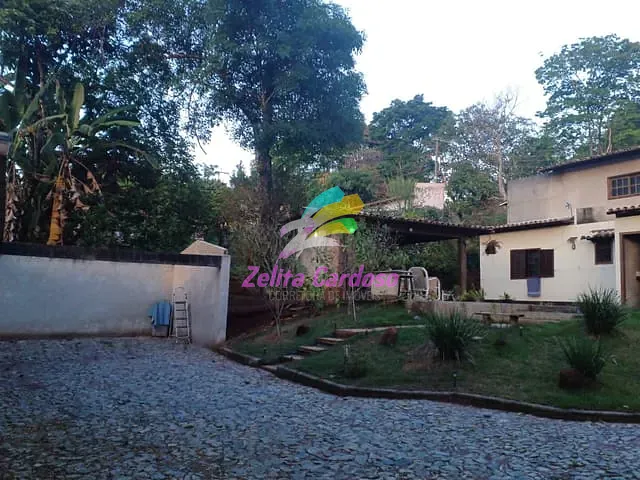 Casa com 1000m² 3 quartos e 3 banheiros, à venda, no bairro Condomínio Vale do Ouro em Ribeirão das Neves