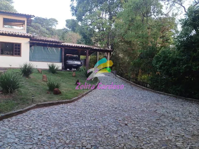 Casa com 1000m² 3 quartos e 3 banheiros, à venda, no bairro Condomínio Vale do Ouro em Ribeirão das Neves