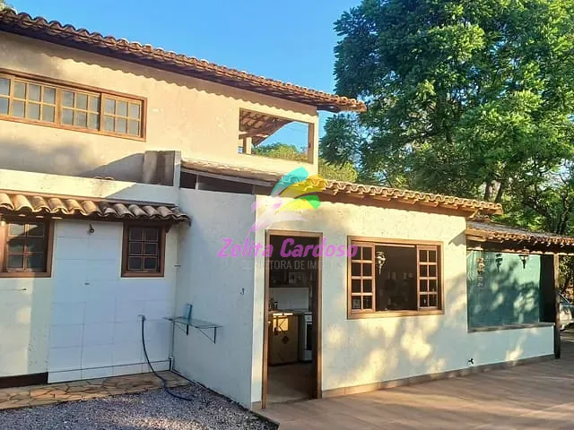 Casa com 1000m² 3 quartos e 3 banheiros, à venda, no bairro Condomínio Vale do Ouro em Ribeirão das Neves